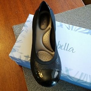 Black 1 inch Low Heeled Shoes